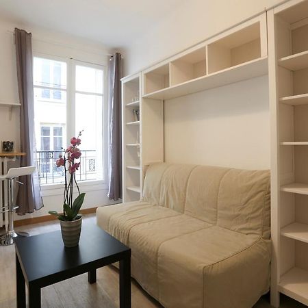 パリRenovated Studio For 2アパートメント 部屋 写真