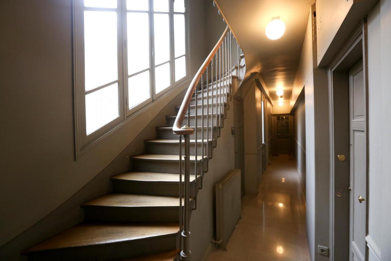 パリRenovated Studio For 2アパートメント 部屋 写真
