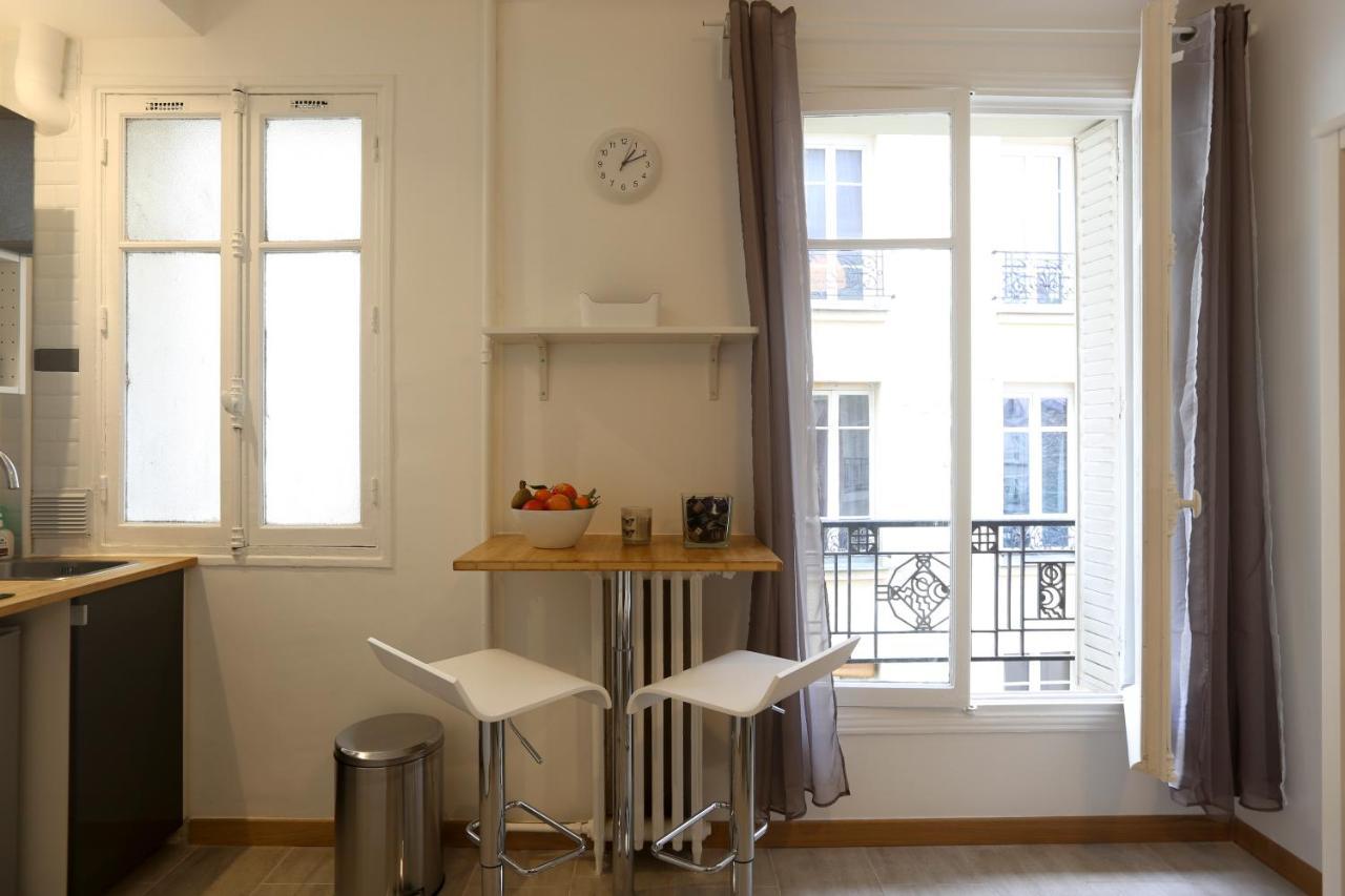 パリRenovated Studio For 2アパートメント 部屋 写真